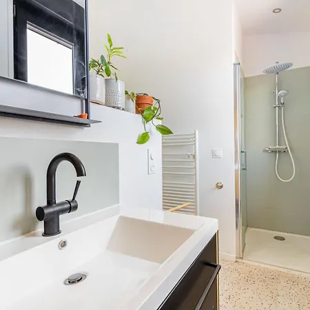 Guestready - Modern Botanical Respite * Villejuif
